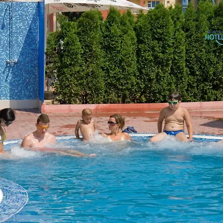 надя Хотел 3*