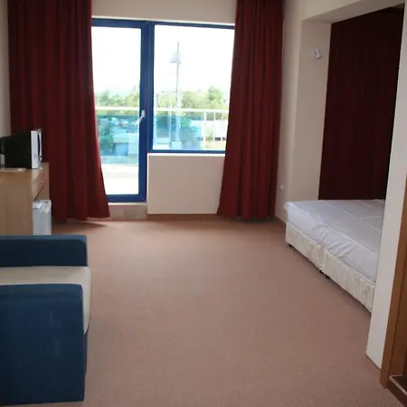 надя Приморско