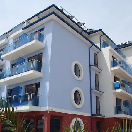 надя Хотел Приморско