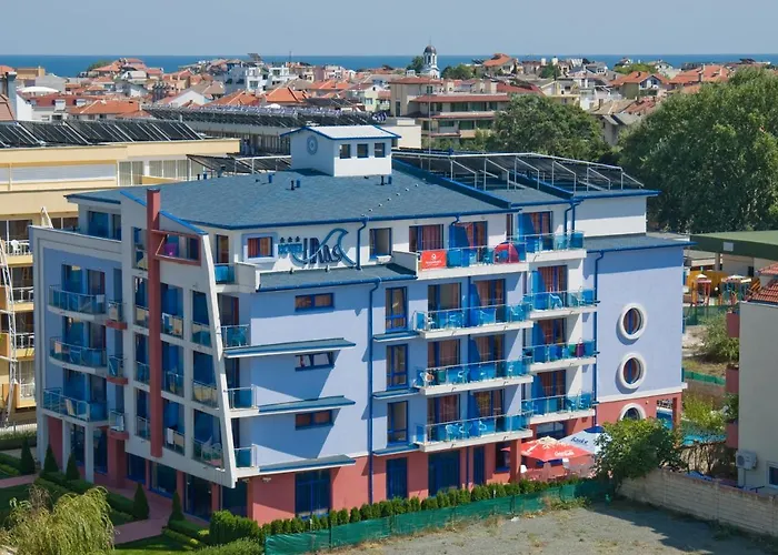 Nadia Hotel 3*